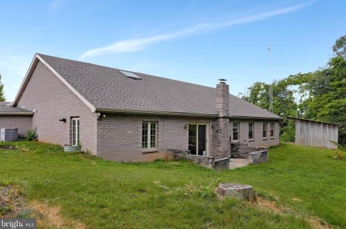 9478 Fort Stouffer Rd, Upton PA  17225-9780 exterior