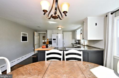 1472 Timberline Dr, Pottstown PA  19465-7234 exterior