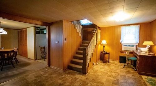 934 Cooper St, Vandergrift, PA 15690-1630