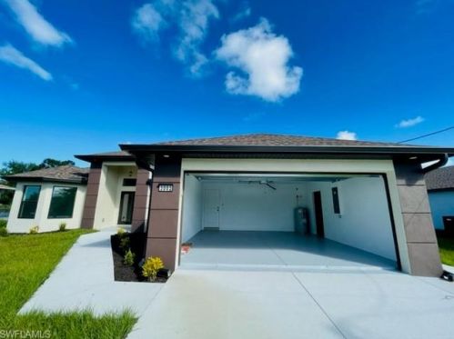3002 15th St, Lehigh Acres, FL