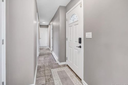 2870 Broadbridge Ave, Stratford, CT 06614-2956