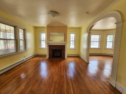 240 Gallatin St, Providence RI  02907-2633 exterior