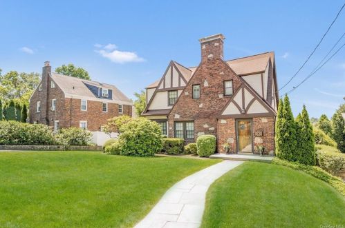 3 Vassar Pl, Scarsdale, NY 10583-4911