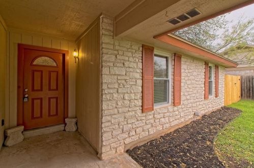 1007 Tiffany Ln, Georgetown TX  78628-2732 exterior