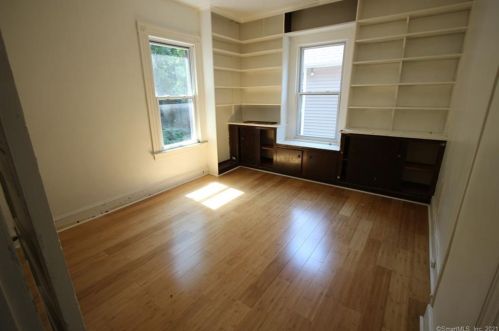 22 Columbia St, Ansonia CT  06401-2403 exterior