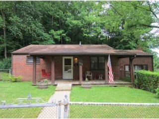 519 Coal St, Monroeville, PA 15140-1004
