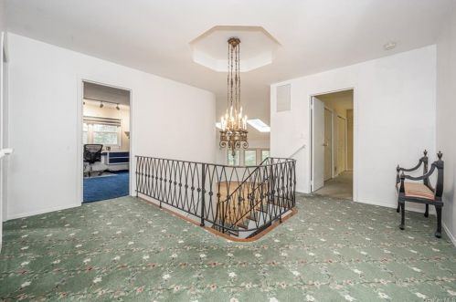 1 Country Ridge Cir, Rye Brook NY  10573-1040 exterior