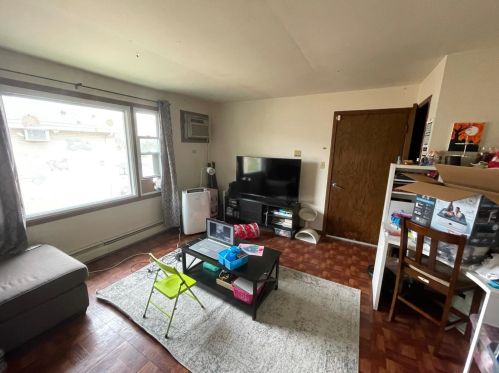 7031 Parrish Ave, Hammond IN  46323-2360 exterior