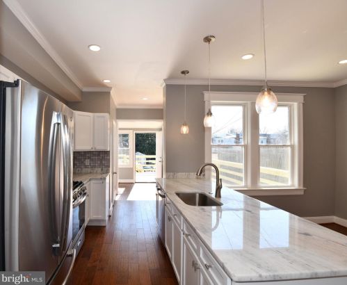 516 Taylor St, Washington, DC 20011-5915