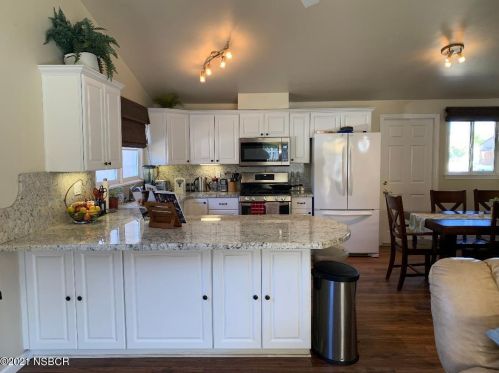 878 Sunnyside Ave, Santa Maria, CA 93455-3362