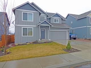 225 28 St, Eagle Crest OR  97756-9484 exterior