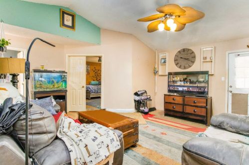 5912 Savannah Dr, Milton, FL 32570-3551