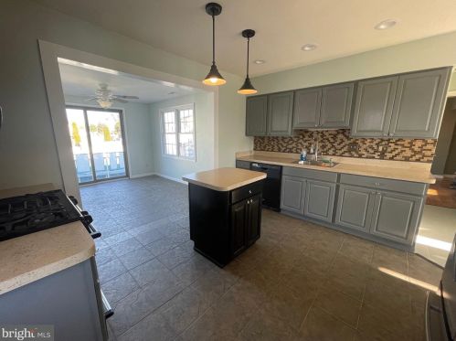 931 Center Ave, Gloucester NJ  08031-1610 exterior