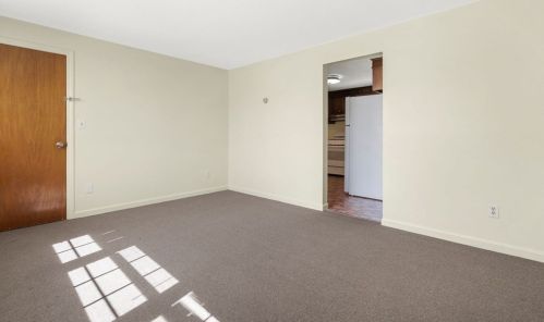 30 School St, Danvers MA 01923-2915 exterior