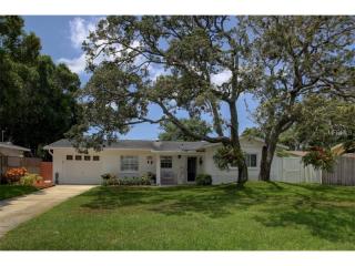 13536 88th Ave, Largo, FL 33776-2609