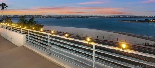 3328 Crown Pt Dr, San Diego CA 92109-6711 exterior