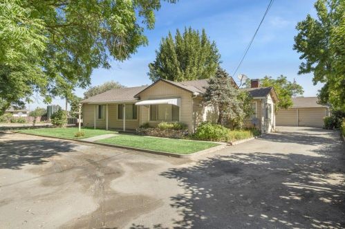 790 Shore Rd, Hollister, CA 95023-9427