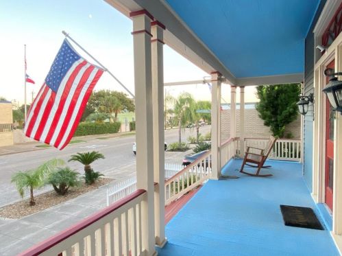 1513 23rd St, Galveston TX 77550-5396 exterior