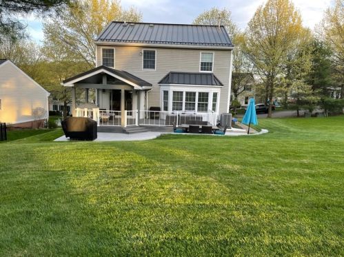 116 Saddlebrook Ln, Canonsburg, PA 15317-5008