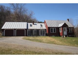 131 Spring Rd, Tunbridge VT  05077-9615 exterior