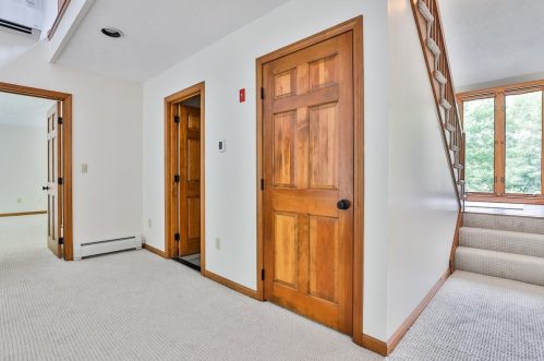 26 Wright Rd, Hollis NH  03049-6154 exterior