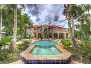 12155 94th Ave, Miami, FL 33176-5005