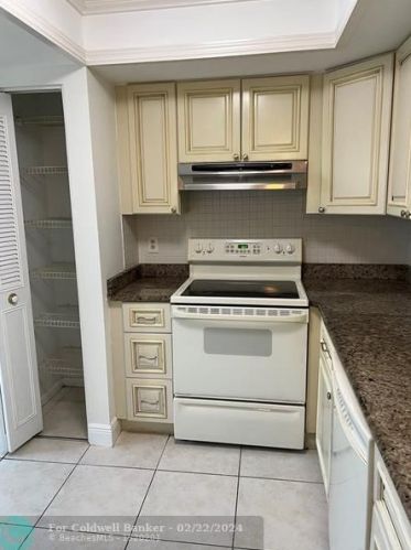 6525 Oriole Blvd, Delray Beach, FL 33446-1317
