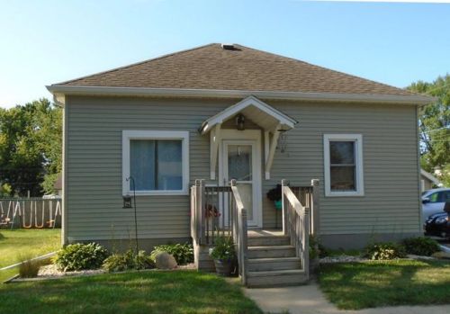 722 13th St, Boone, IA 50036-2121