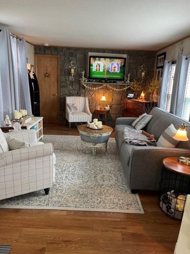 5 Krzak Rd, North Kingstown RI  02852 exterior