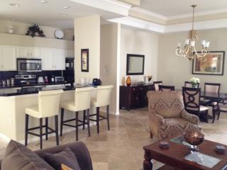 4924 Creekside Trl, Sarasota FL  34243-3893 exterior