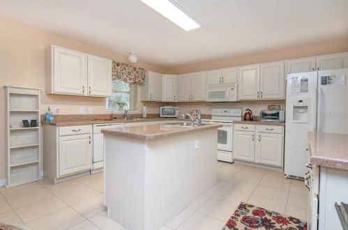 1761 Alambra Cir, Apopka, FL 32703-5492