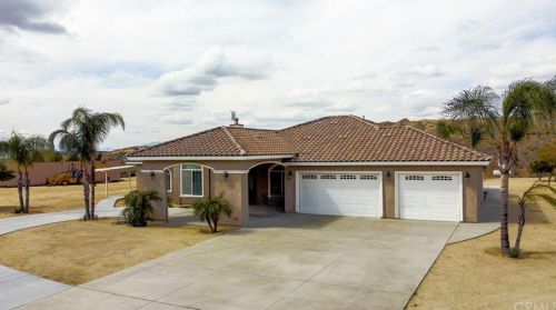 8098 Reche Canyon Rd, Colton, CA 92324-9672