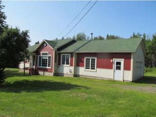 18 Lynch Dr, Columbia, NH 03576-5549