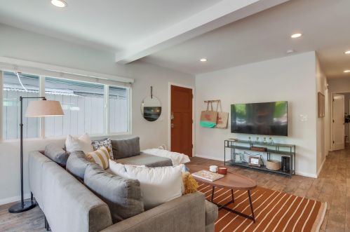 824 Anacapa Ct, San Diego CA  92109-8203 exterior