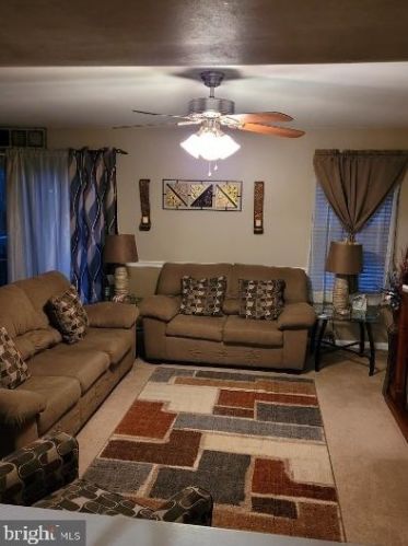 641 Rosemary Dr, Seaford, DE 19973-7627
