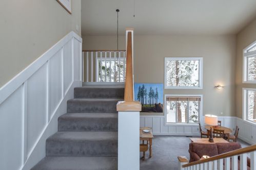 11720 Mougle Ln, Truckee CA  96161-6108 exterior