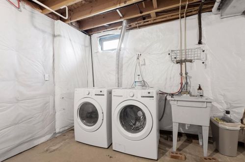 915 Fairfield Ln, Mc Donald PA  15057-2391 exterior