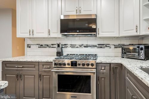 425 Princeton Ave, Berkeley Township NJ  08721-2404 exterior