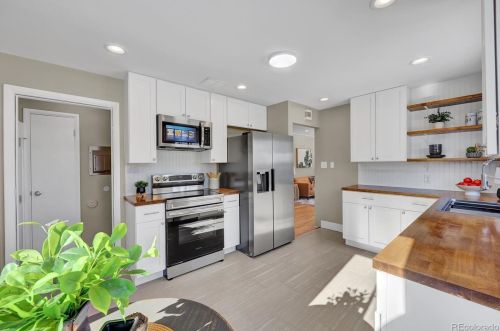 4369 Logan St, Englewood CO  80113-5820 exterior