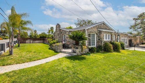 315 Lugonia Ave, Redlands CA  92374-2239 exterior