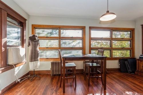 391 Kings Hwy, Valley Cottage NY 10989-1527 exterior