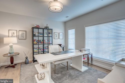 18285 Mullfield Village Ter, Leesburg VA  20176-7466 exterior