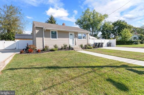 433 9th Ave, Pine Hill, NJ 08021-3709