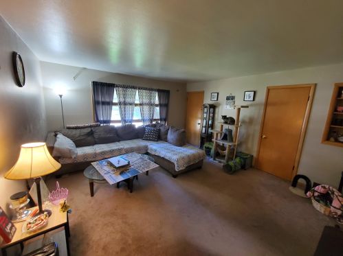 402 Water St, Watertown, WI 53094-5311
