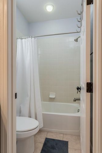 4264 Borderlands Dr, Rancho Cordova CA 95742-7754 exterior