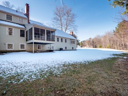 17 Atherton Ln, Amherst NH  03031-3064 exterior