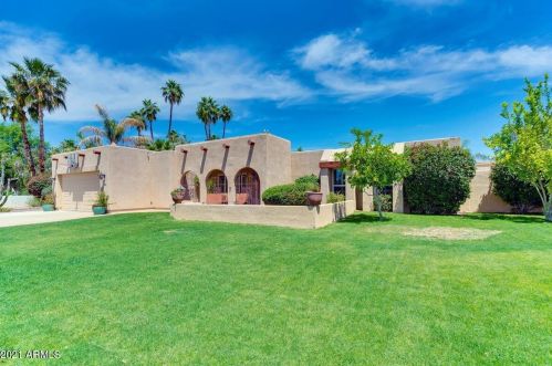 8048 Del Cristal Dr, Scottsdale, AZ 85258-2228