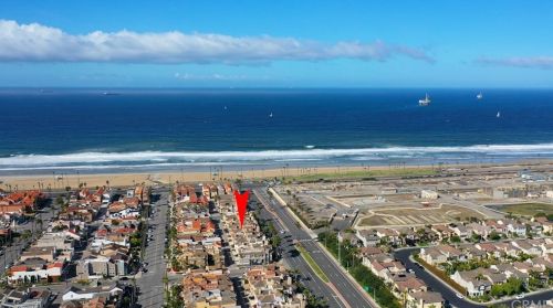 214 Goldenwest St, Huntington Beach, CA 92648-2638