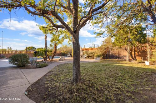 2709 Camino La Brinca, Tucson, AZ 85718-3117