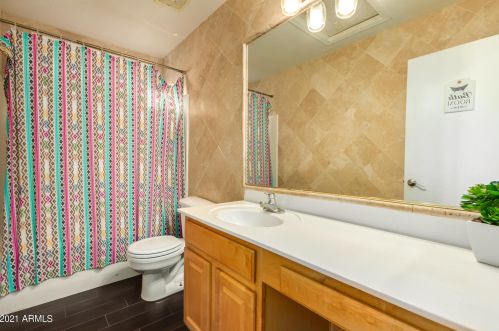 8356 Berridge Ln, Glendale AZ  85305-2555 exterior